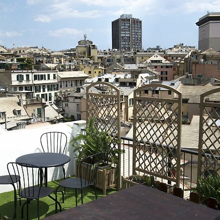 Sky On The Roofs - Il Cielo Sui Tetti Hotel Genoa Luaran gambar