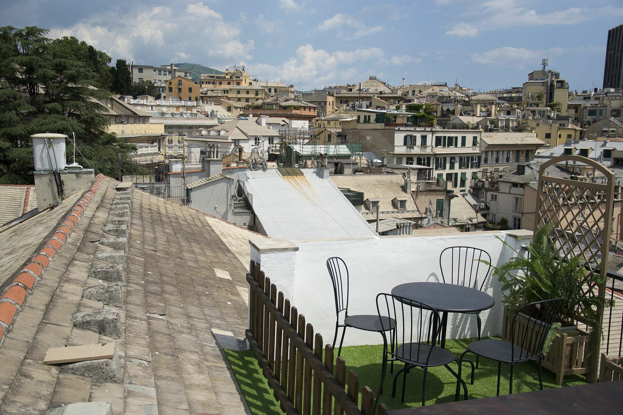 Sky On The Roofs - Il Cielo Sui Tetti Hotel Genoa Luaran gambar