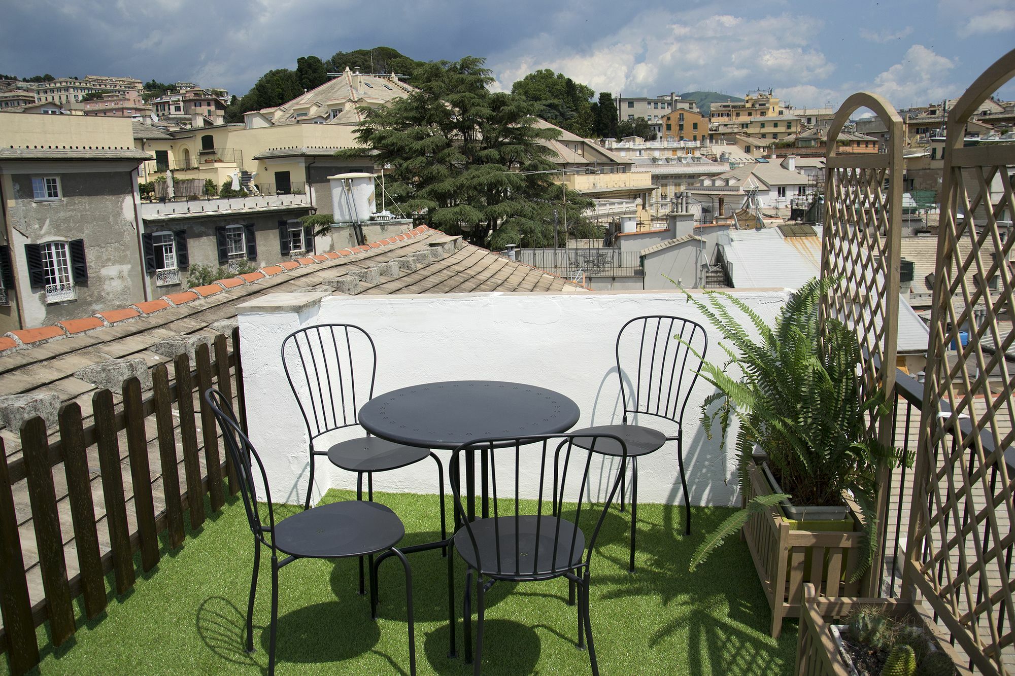 Sky On The Roofs - Il Cielo Sui Tetti Hotel Genoa Luaran gambar